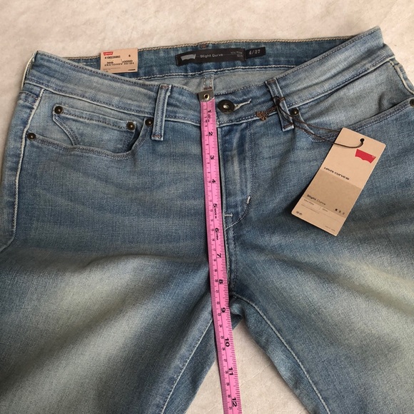 Levi's Woman’s Slight Curve Mid Rise Light Blue Slim Jeans Size 4 27X32 - Picture 9 of 13